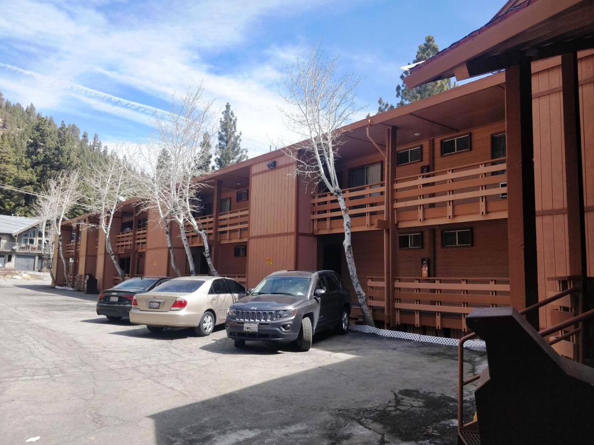 Ventura Grand Inn Мамът Лейкс Екстериор снимка