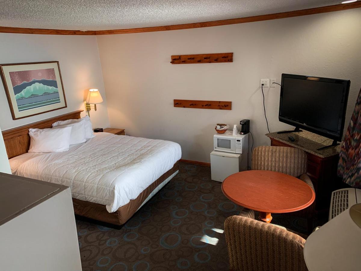 Ventura Grand Inn Мамът Лейкс Екстериор снимка